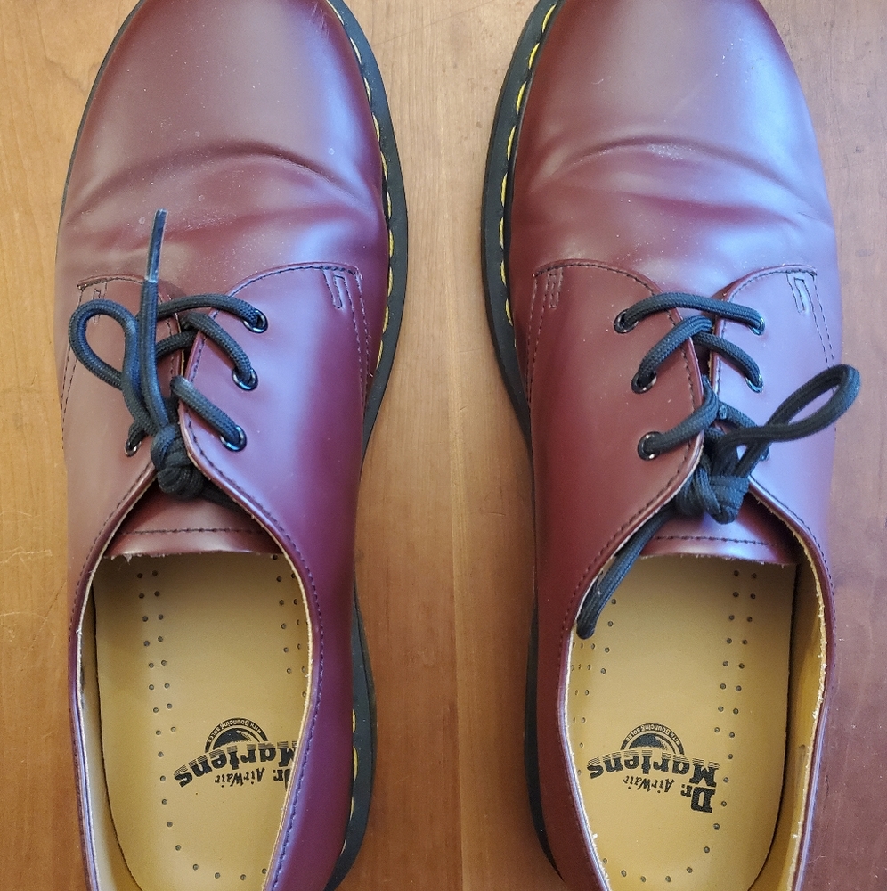 Dr. Martens Men's US 11 Oxford